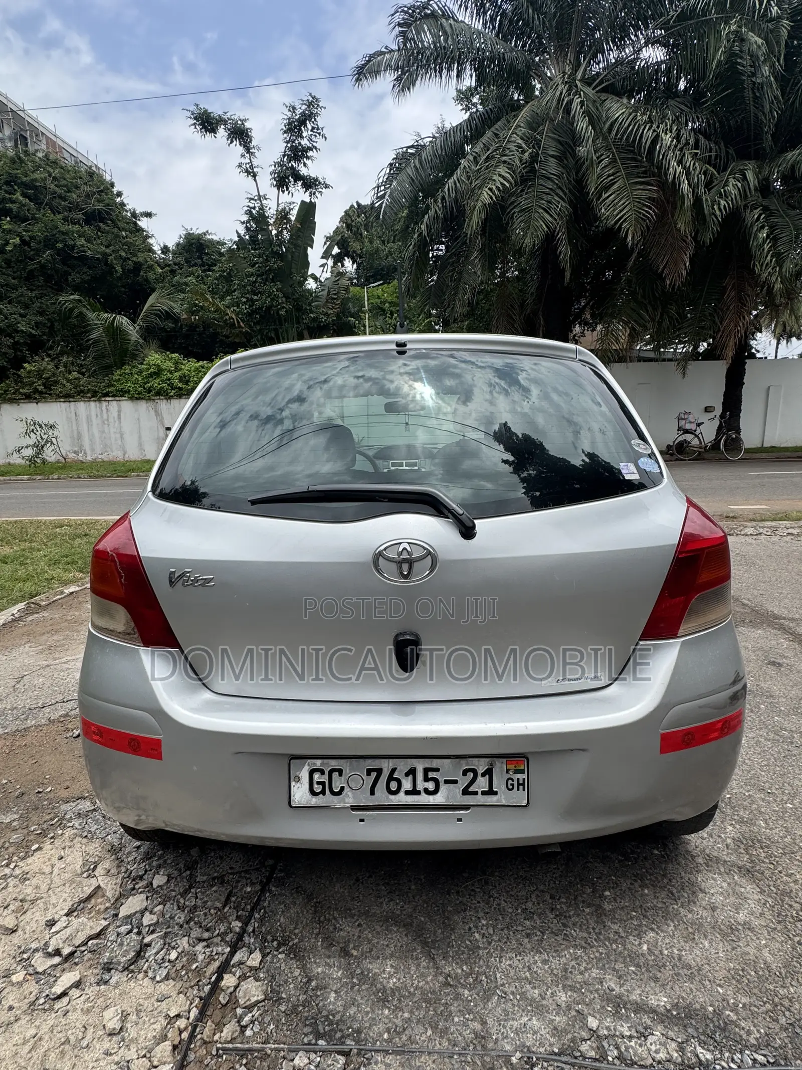 Toyota Vitz 1.3 AWD 3dr 2010 Silver