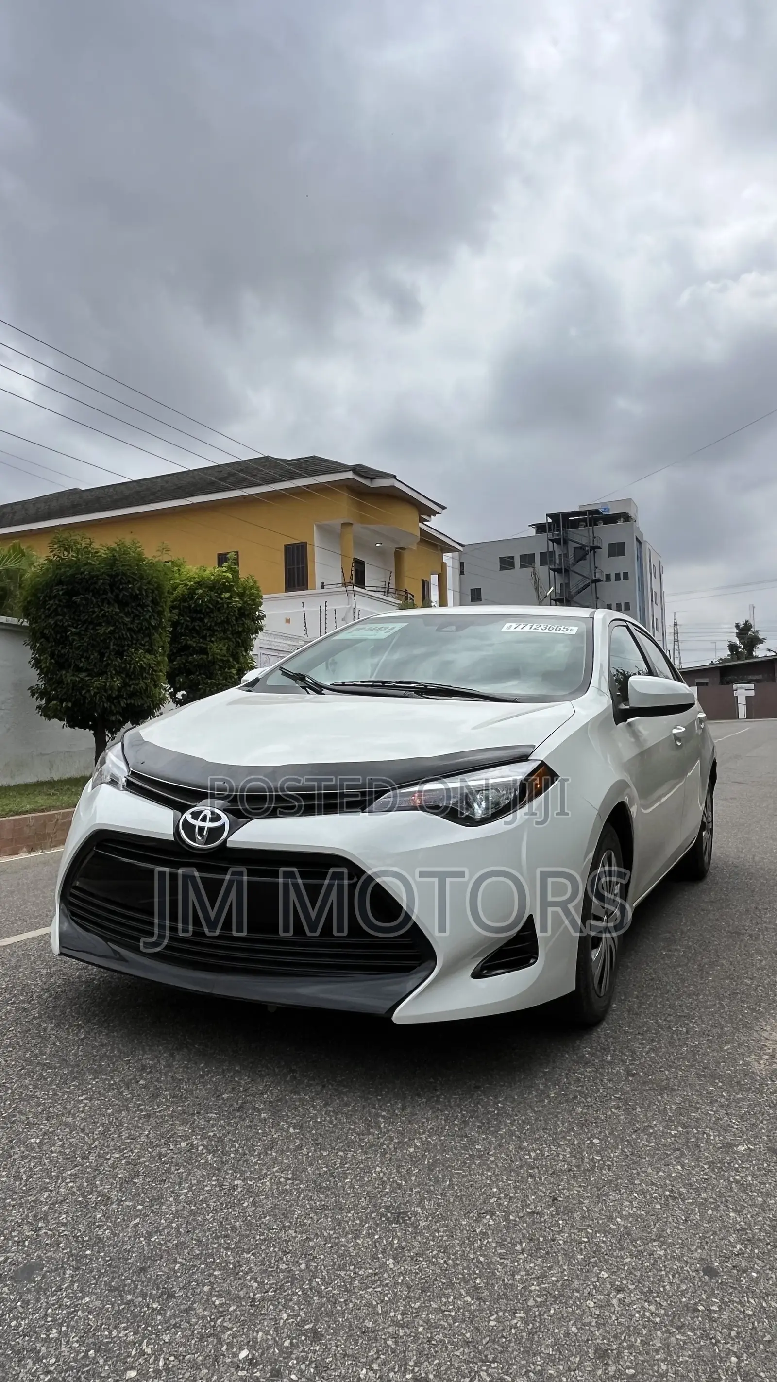 Toyota Corolla LE Eco (1.8L 4cyl 2A) 2018 White