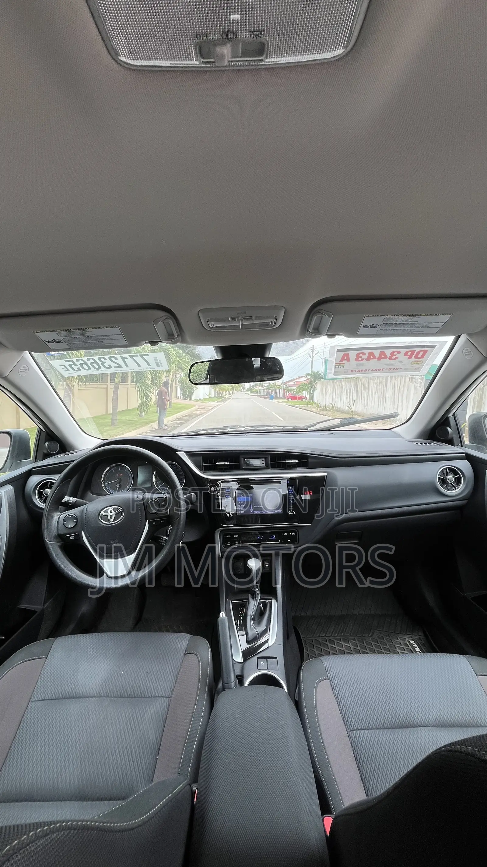 Toyota Corolla LE Eco (1.8L 4cyl 2A) 2018 White