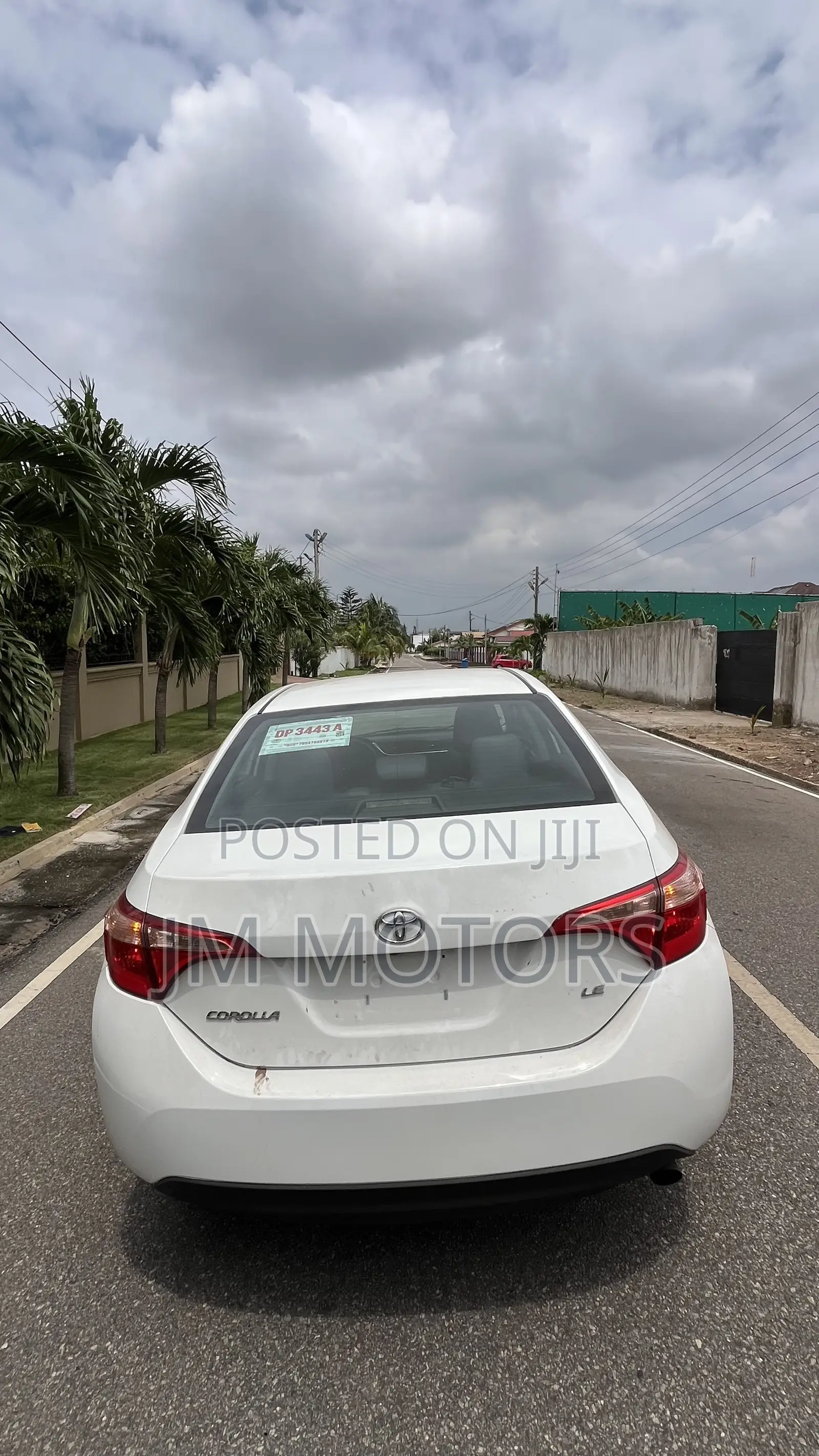 Toyota Corolla LE Eco (1.8L 4cyl 2A) 2018 White