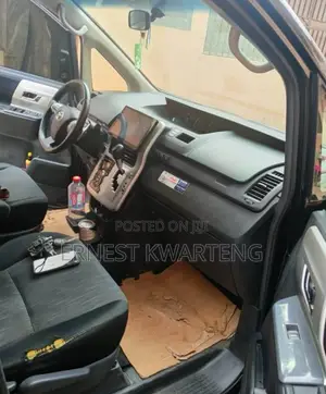 Toyota Voxy 2011 Black