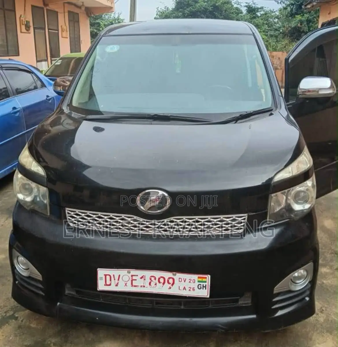 Toyota Voxy 2011 Black