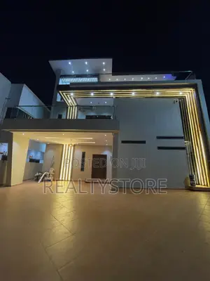 6bdrm Penthouse in Ashongman Estate, Accra Metropolitan for sale