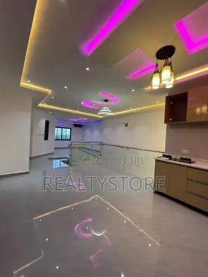 6bdrm Penthouse in Ashongman Estate, Accra Metropolitan for sale