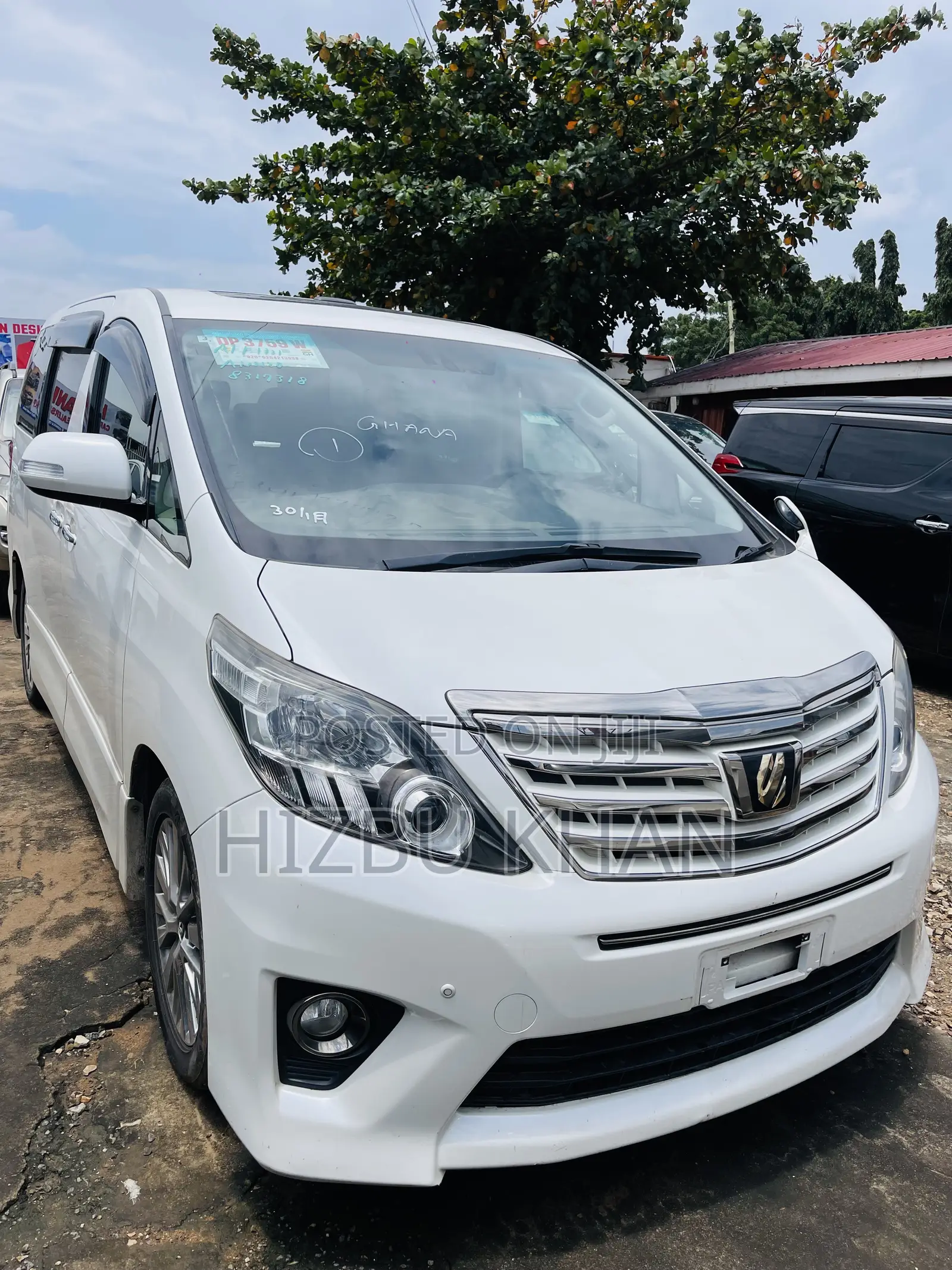 Toyota Alphard 2.4 Petrol AWD 2014 White