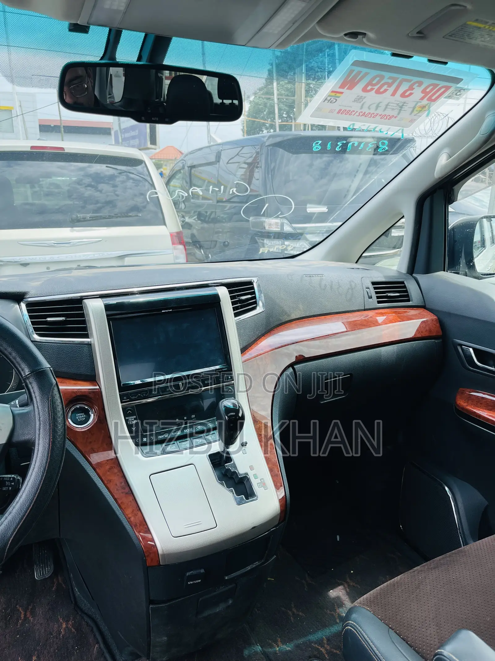Toyota Alphard 2.4 Petrol AWD 2014 White