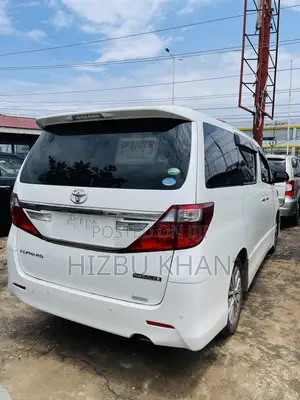 Toyota Alphard 2.4 Petrol AWD 2014 White