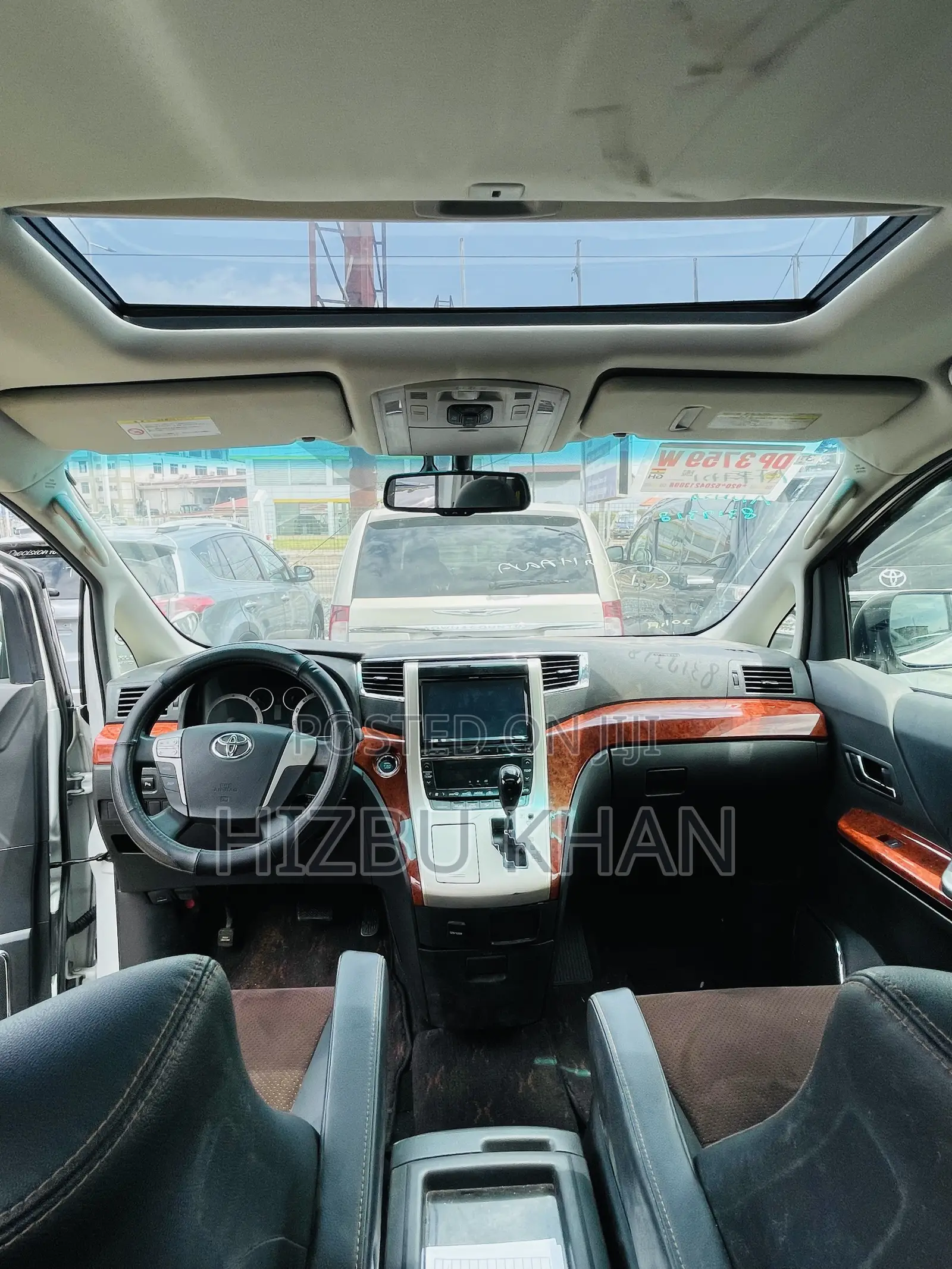 Toyota Alphard 2.4 Petrol AWD 2014 White