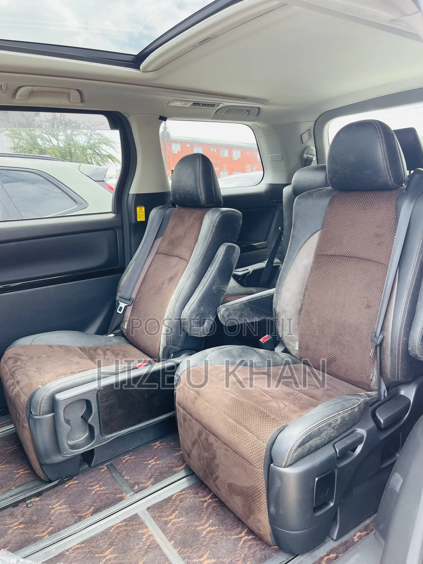 Toyota Alphard 2.4 Petrol AWD 2014 White