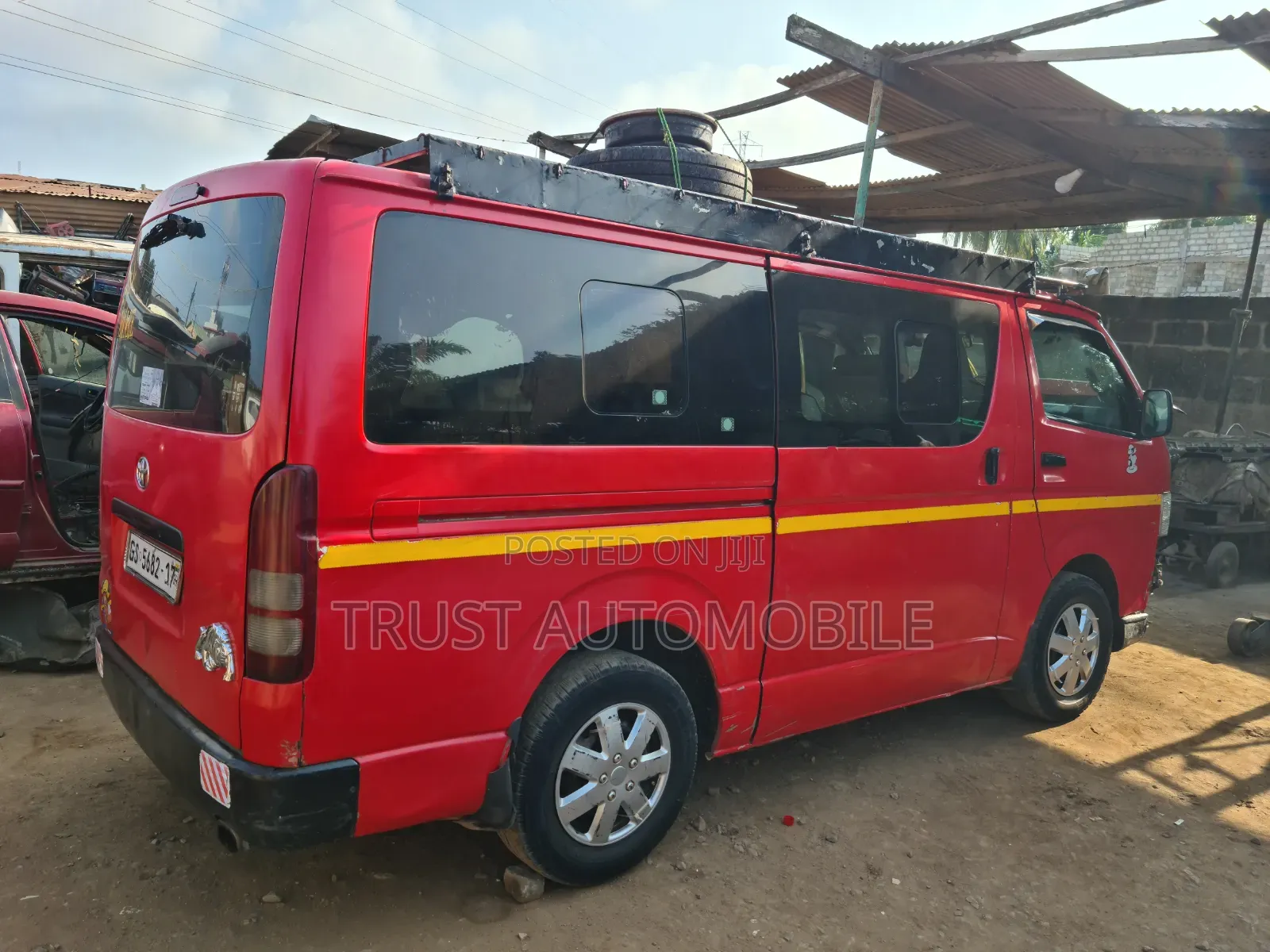 Toyota HiAce 2017 Red