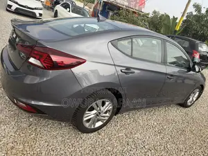 Hyundai Elantra Limited 2020 Gray