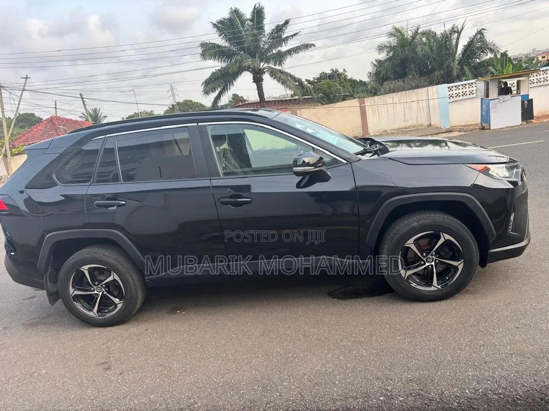 Toyota RAV4 2021 Black