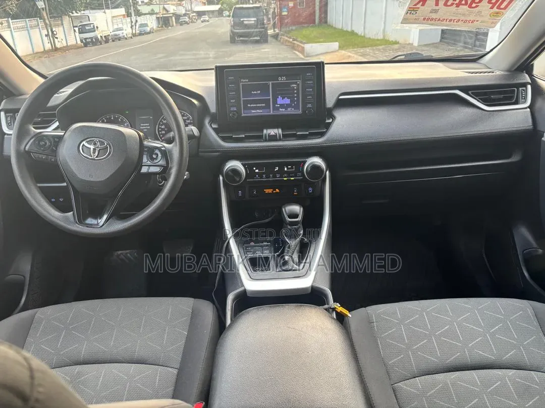 Toyota RAV4 2021 Black