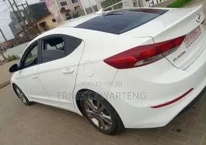 Hyundai Elantra 2017 White