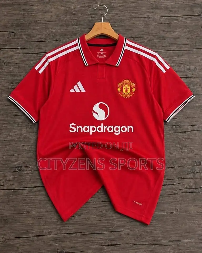 Bundle of 2026/27 Manchester United Home and Away Kits
