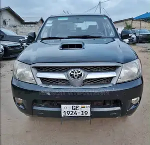 Toyota Hilux 2010 Black