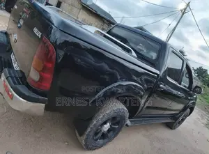 Toyota Hilux 2010 Black
