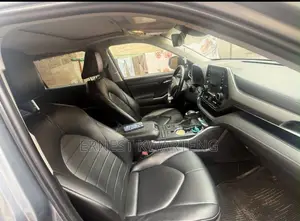 Toyota Highlander 2022 Silver