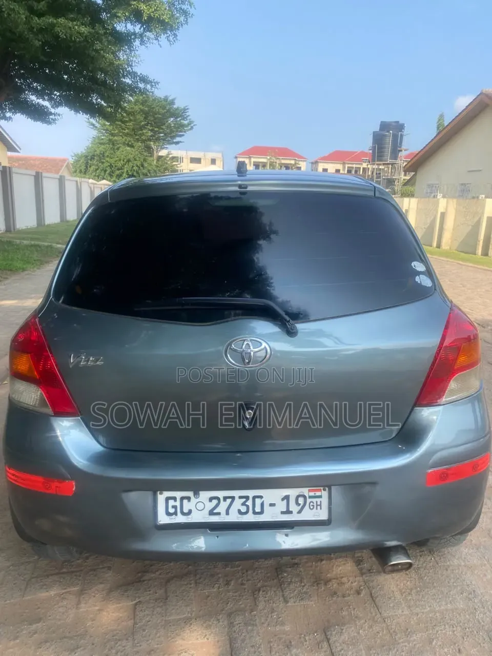 Toyota Vitz 2010 Gray