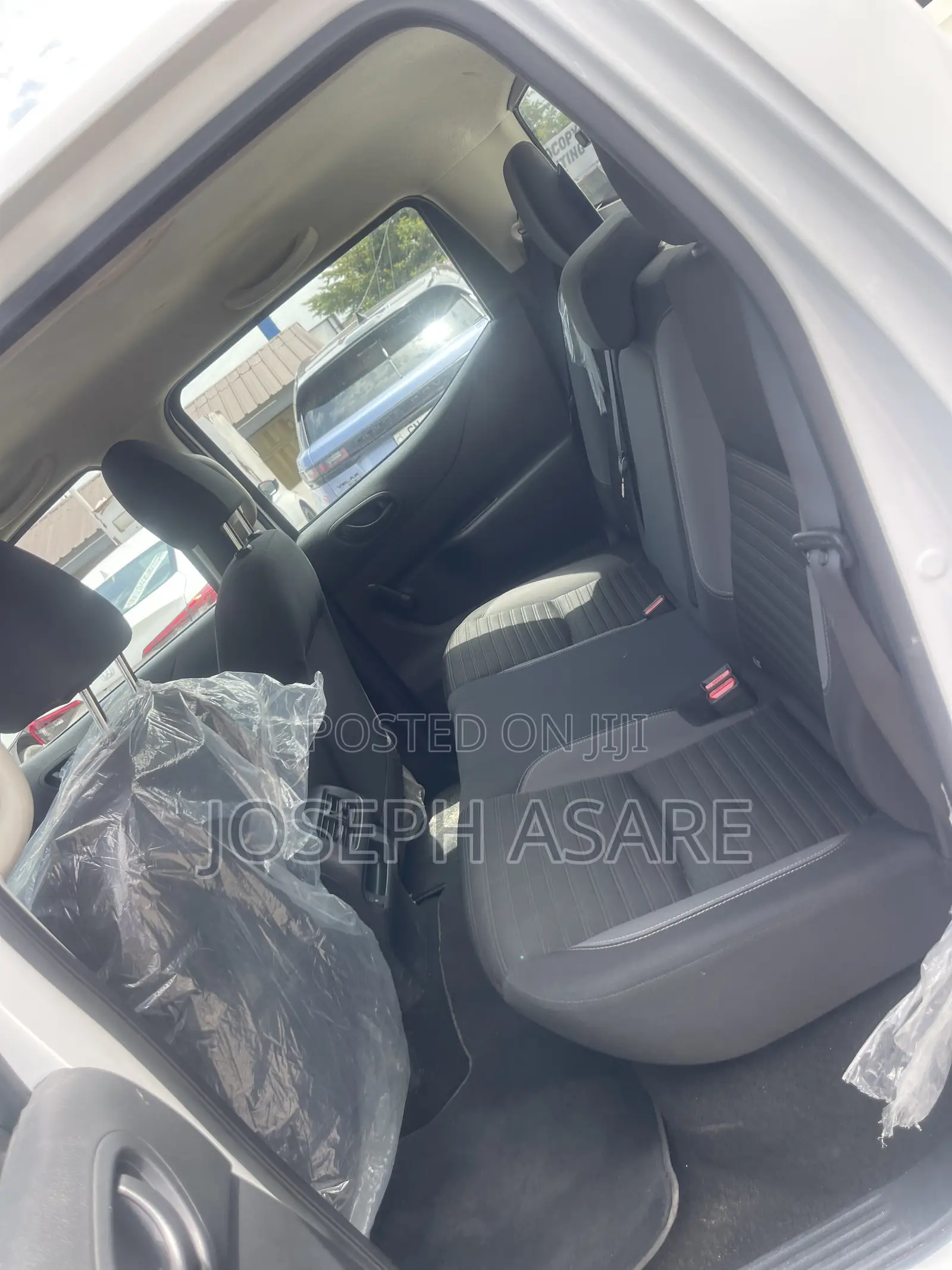 Nissan Navara 2023 White