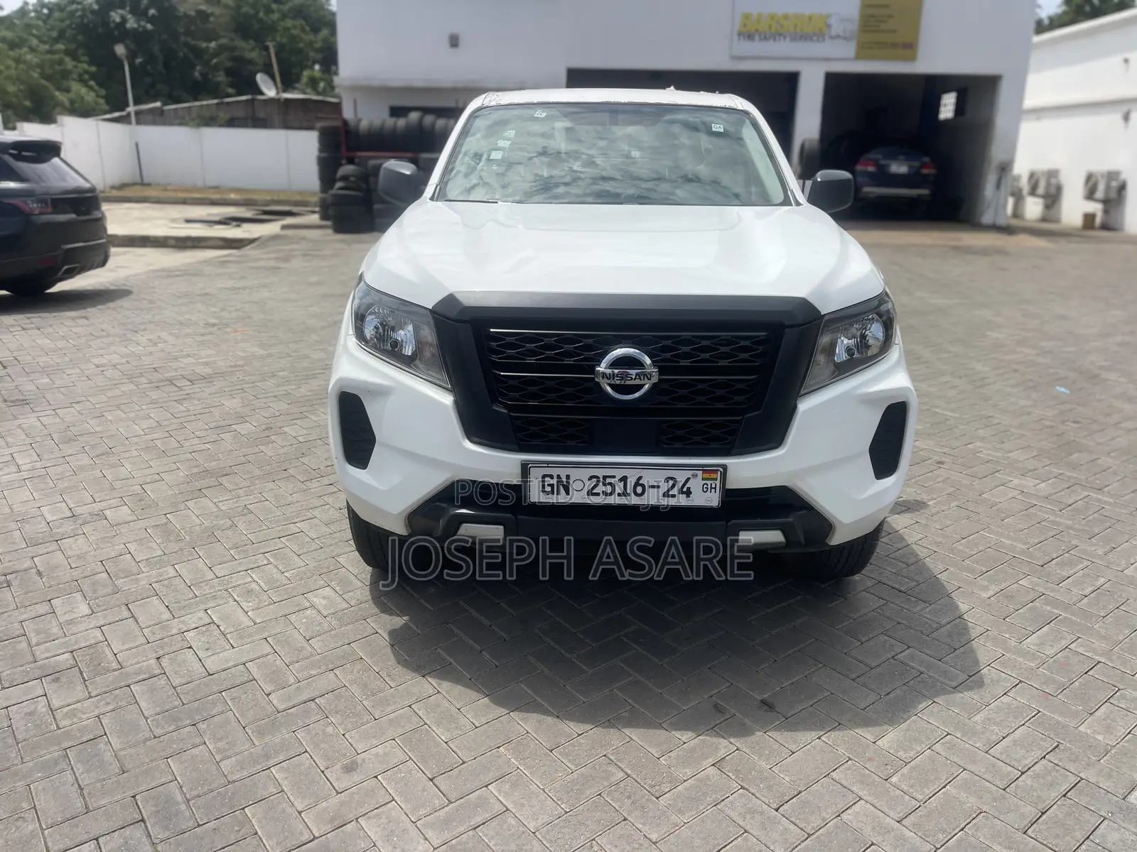 Nissan Navara 2023 White