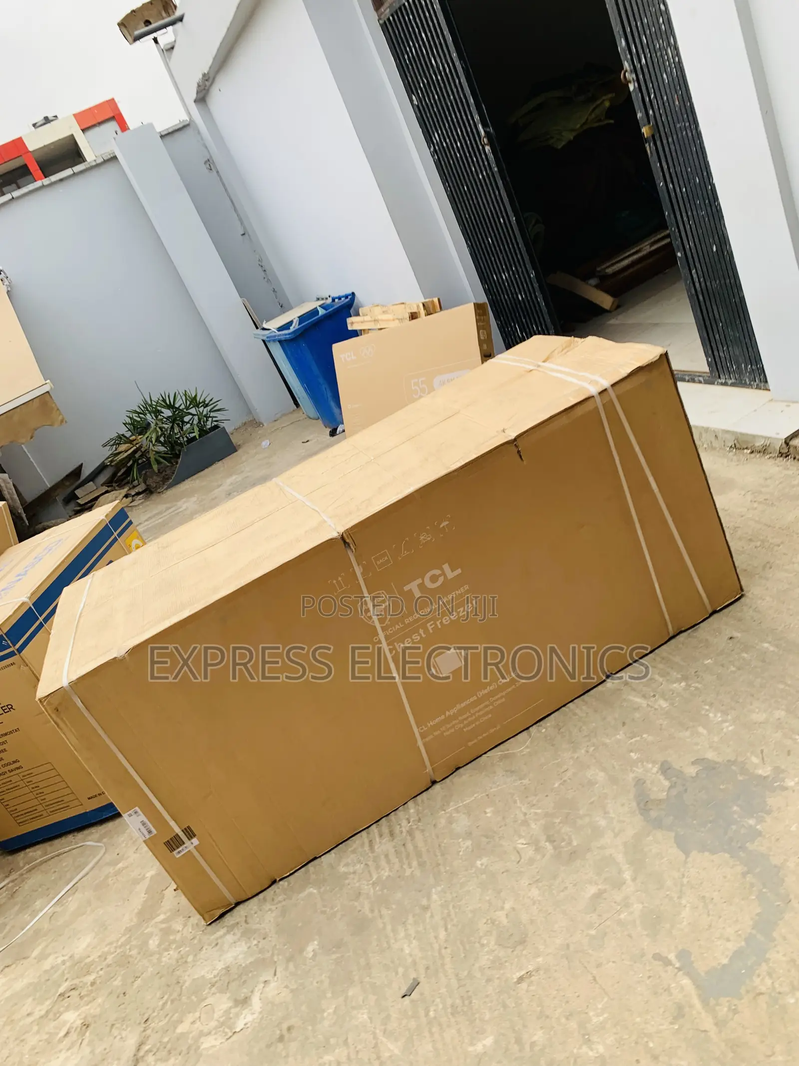 Limited Stock Double Door Grey TCL 720L CHEST FREEZER (F920CFSL
