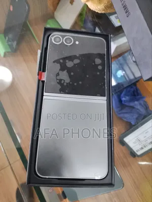 New Samsung Galaxy Z Flip 5 512 GB Gray