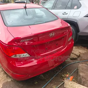 Hyundai Accent 2015 Red
