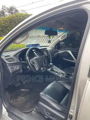 Mitsubishi Montero 2019 Silver