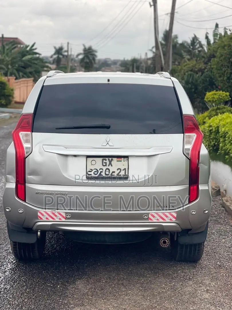 Mitsubishi Montero 2019 Silver