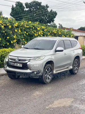 Mitsubishi Montero 2019 Silver