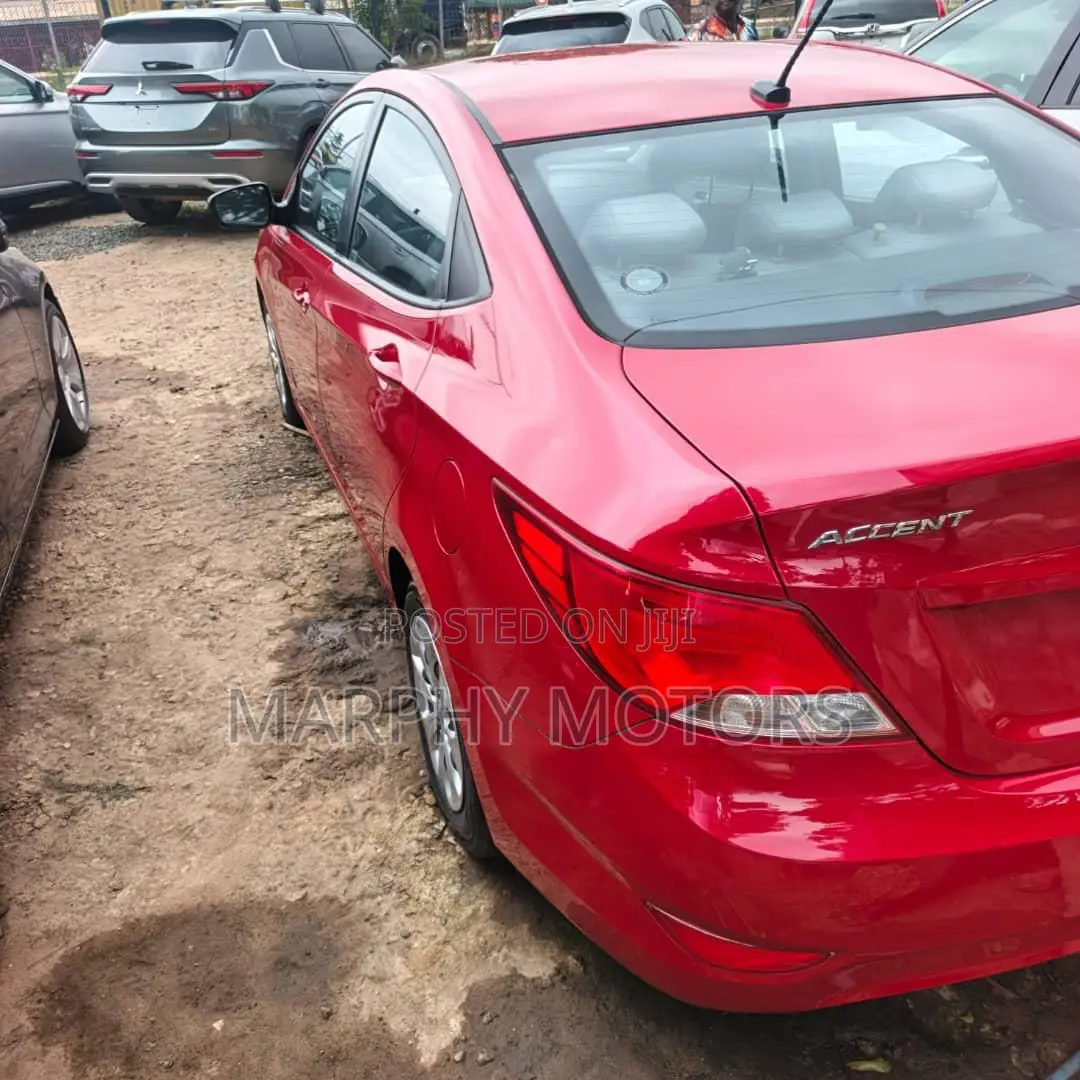 Hyundai Accent 2015 Red