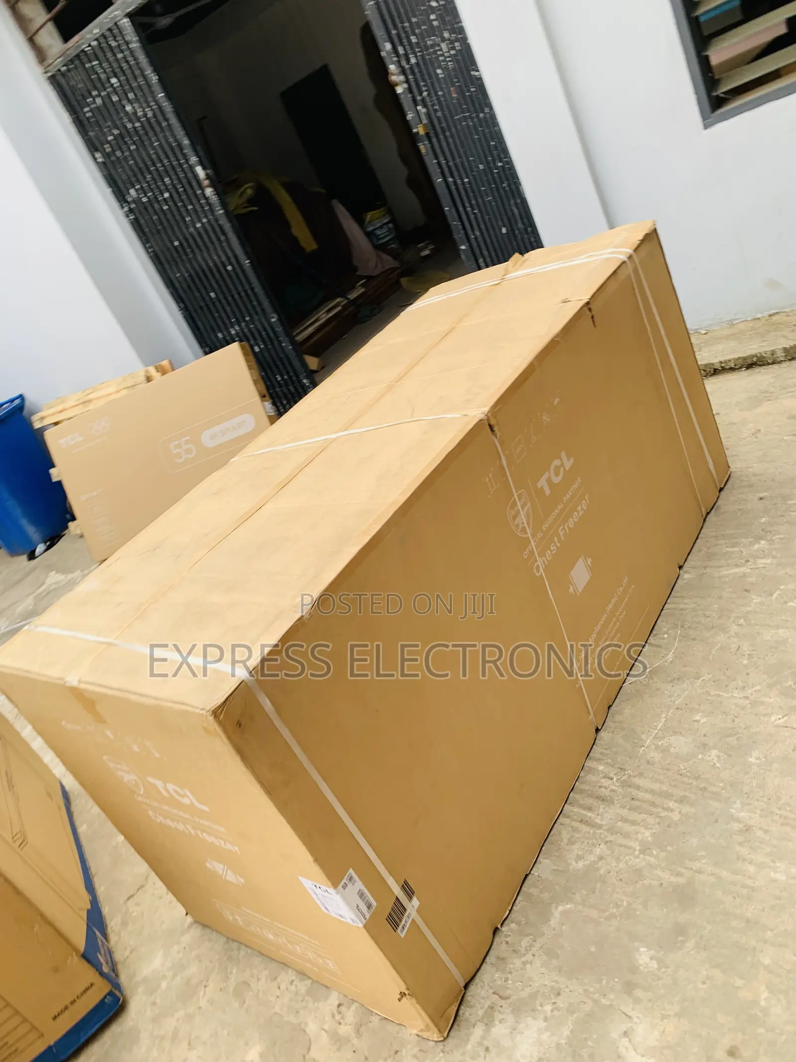 Ultra Modern Sleek Double Door TCL 720L CHEST FREEZER (F920CFSL