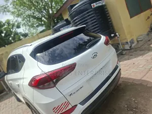 Hyundai Tucson 2017 Off white