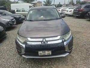 Mitsubishi Outlander 2017 Gray