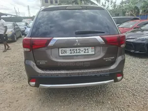 Mitsubishi Outlander 2017 Gray