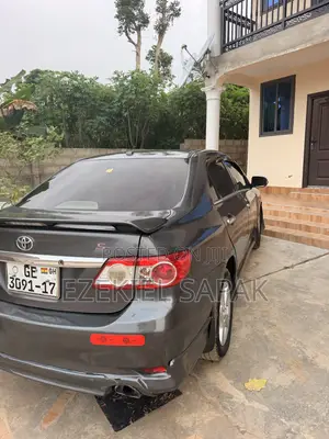 Toyota Corolla S 4dr Sedan (1.8L 4cyl 4A) 2012 Gray