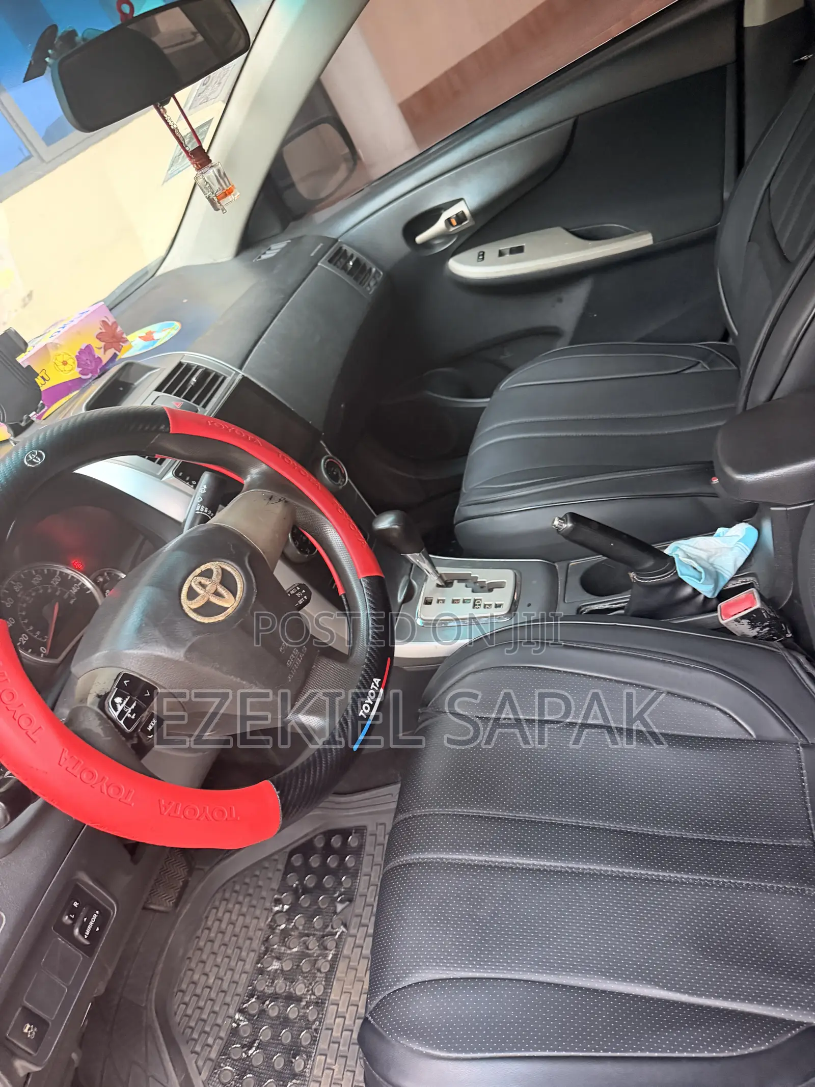 Toyota Corolla S 4dr Sedan (1.8L 4cyl 4A) 2012 Gray