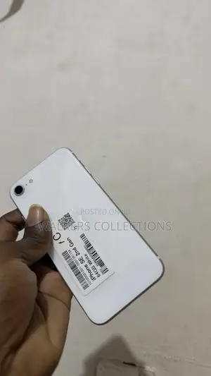 Apple iPhone SE (2020) 64 GB White