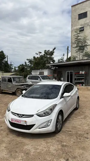Hyundai Avante 2013 White