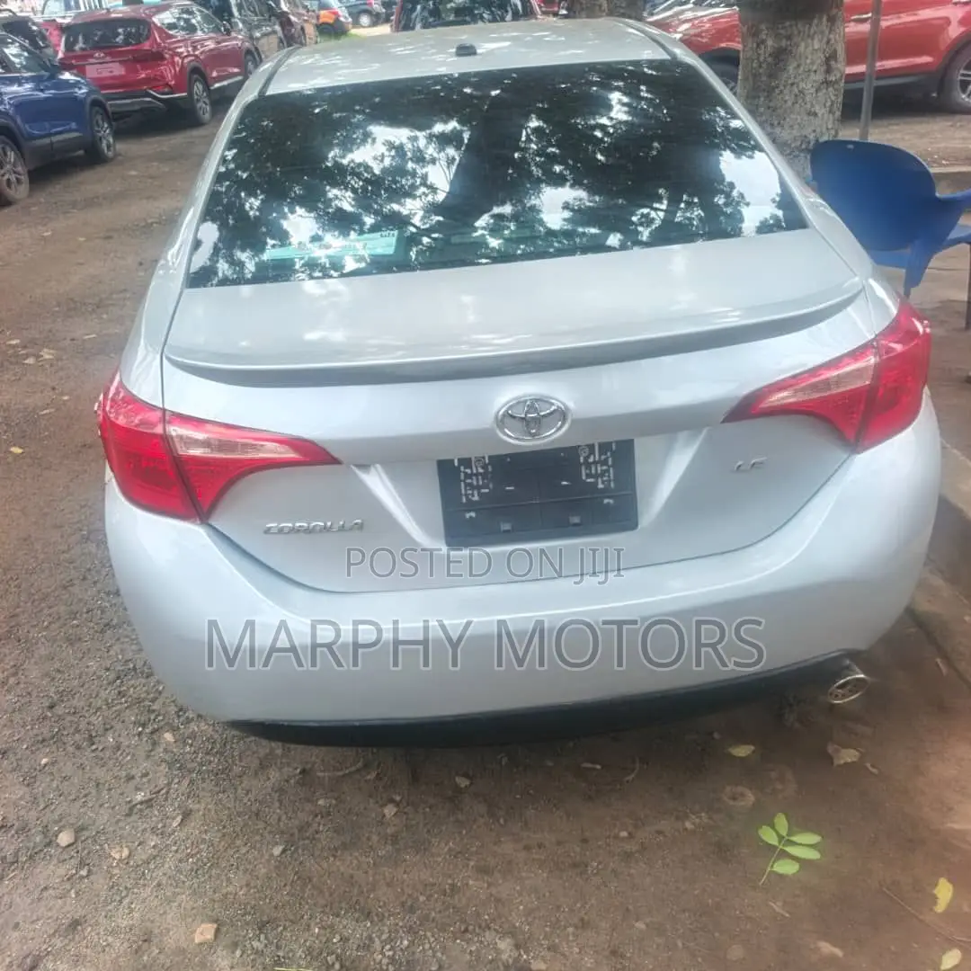 Toyota Corolla 2018 Gray