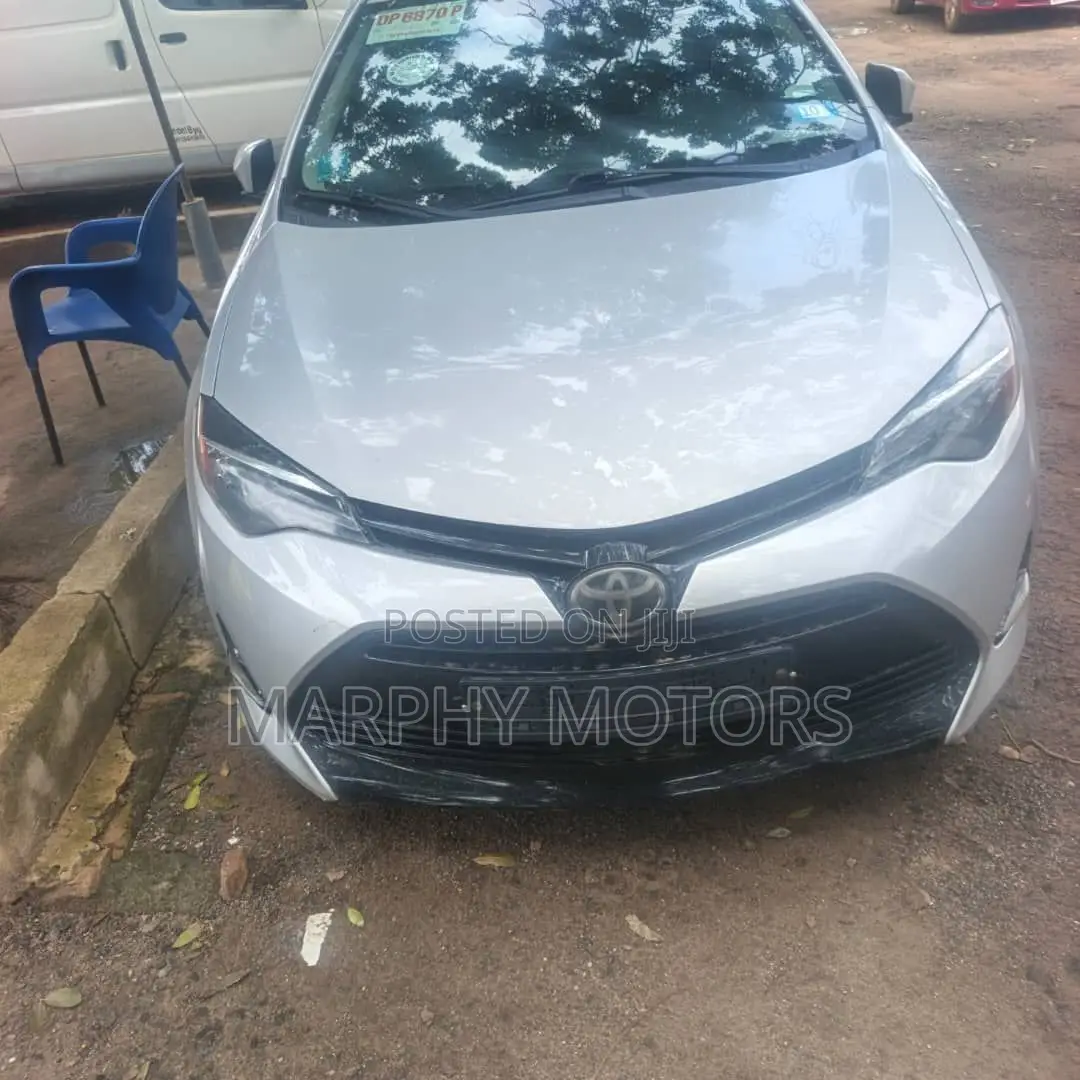 Toyota Corolla 2018 Gray