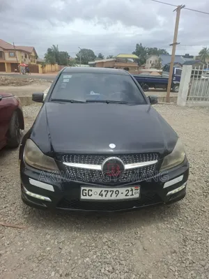 Mercedes-Benz C250 2012 Black