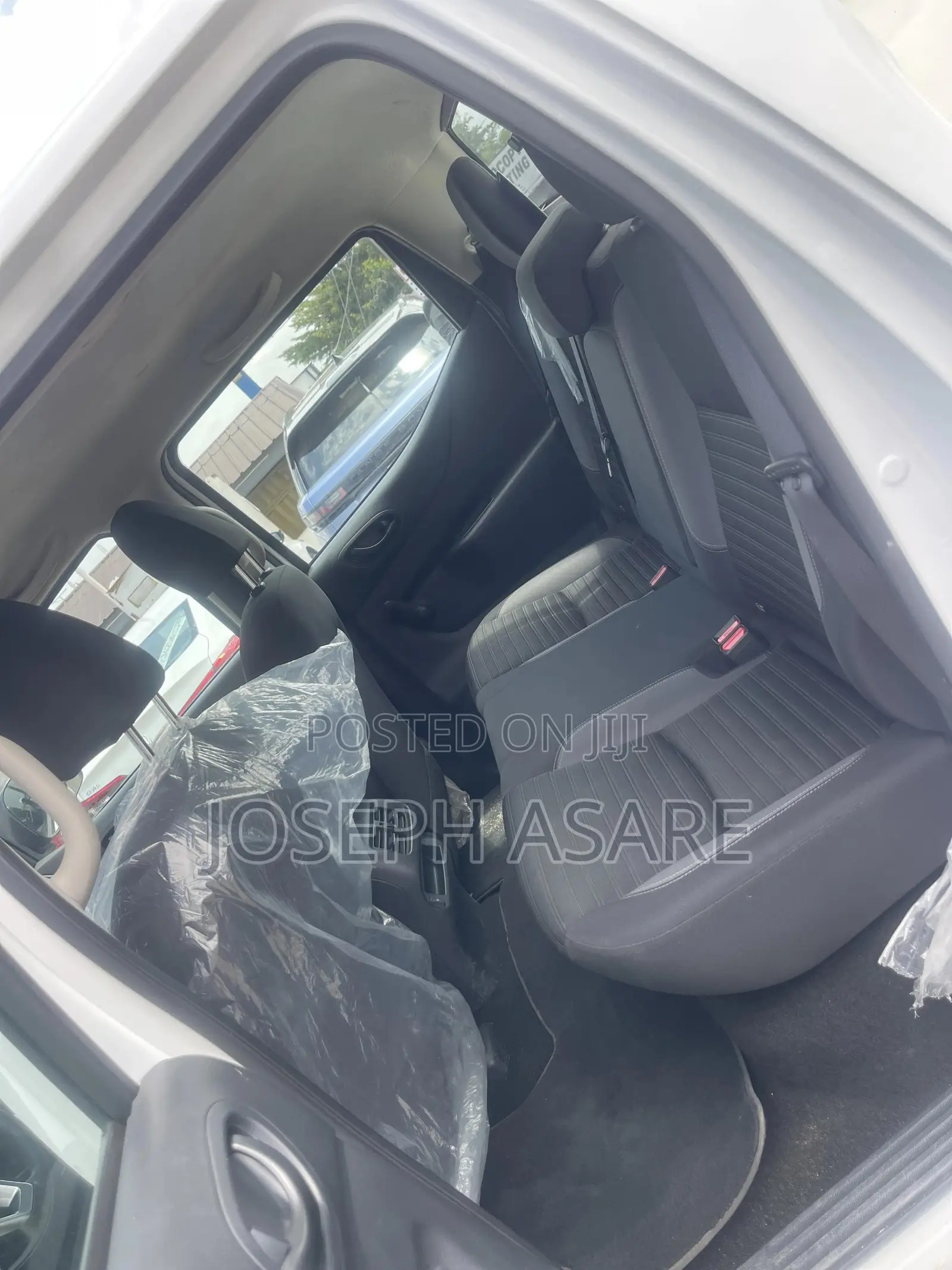 Nissan Navara 2023 White
