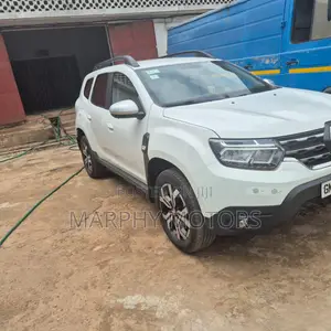 Renault Duster 2025 White
