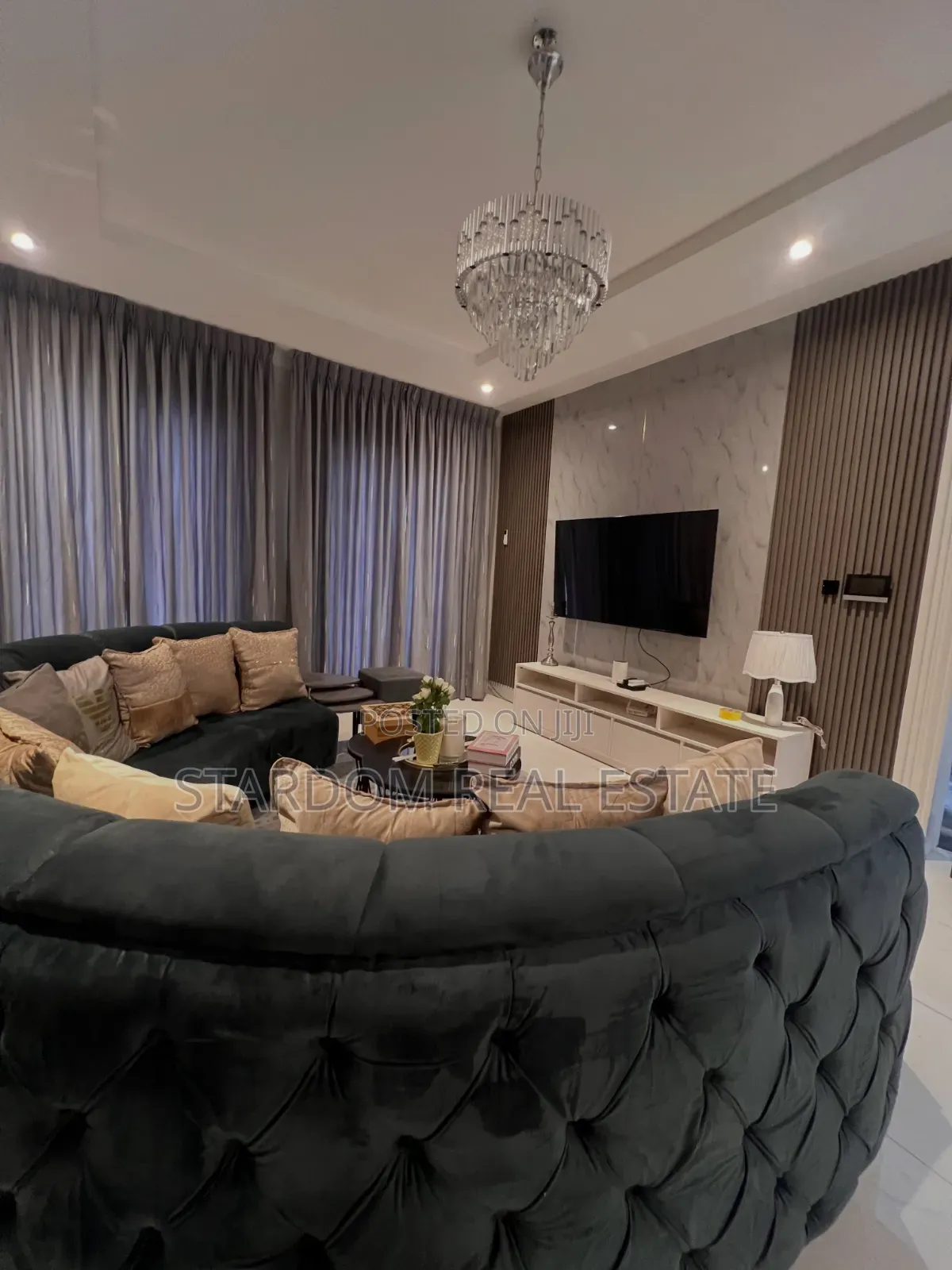 Furnished 4bdrm Townhouse / Terrace in North Ridge for rent