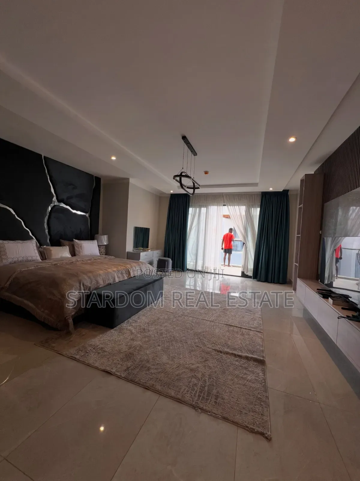 Furnished 4bdrm Townhouse / Terrace in North Ridge for rent