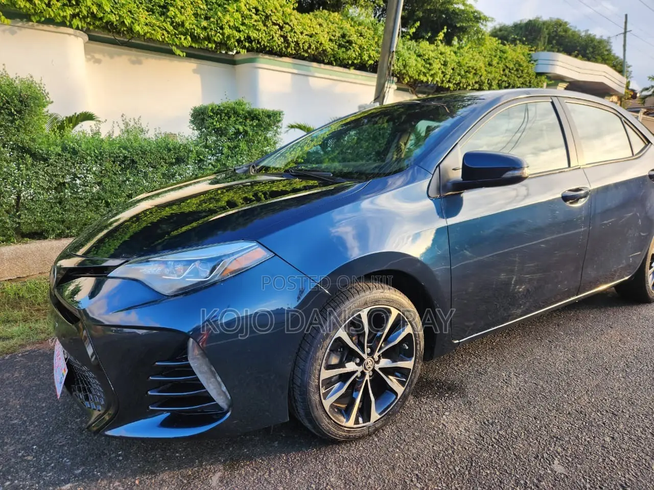Toyota Corolla SE Special Edition 4dr Sedan (1.8L 4cyl CVT) 2017 Blue