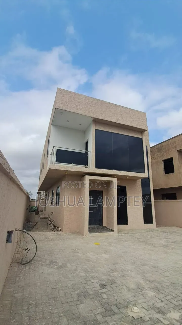 4bdrm House in Palm Ridge Estate, Community 25 for sale