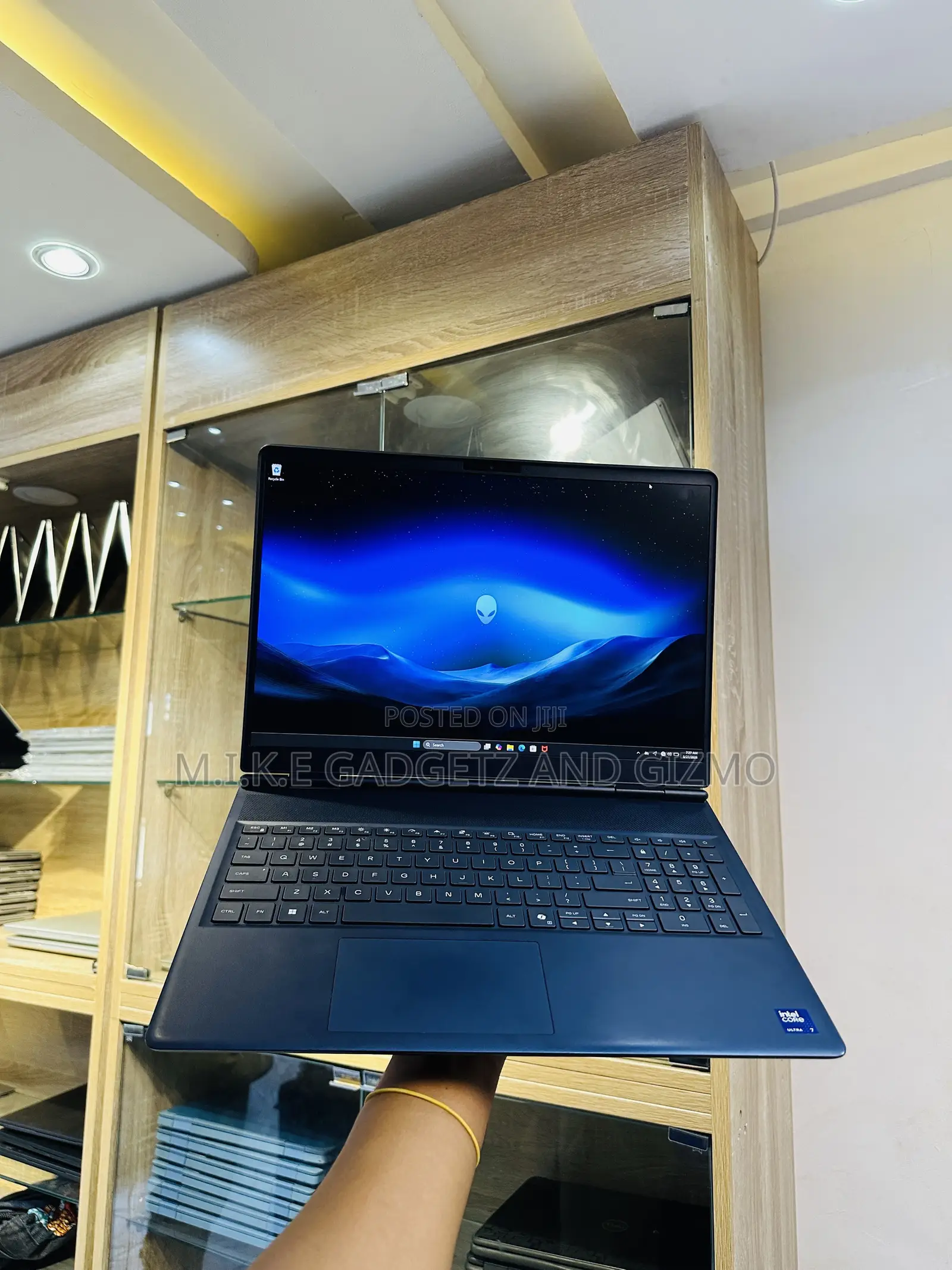 Laptop Alienware 16x Aurora 16GB Intel Core Ultra 9 SSD 1T